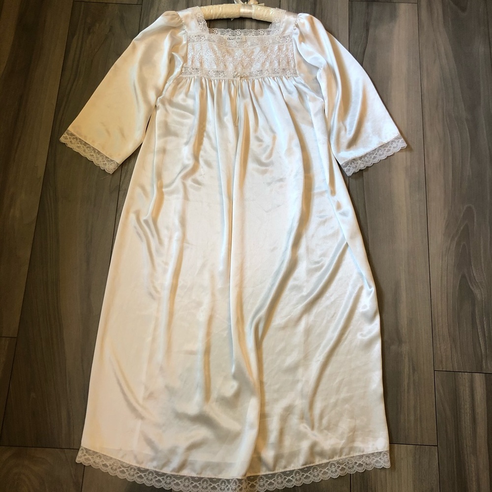 Vintage DIOR Nightgown L/S Lace trim lightweight